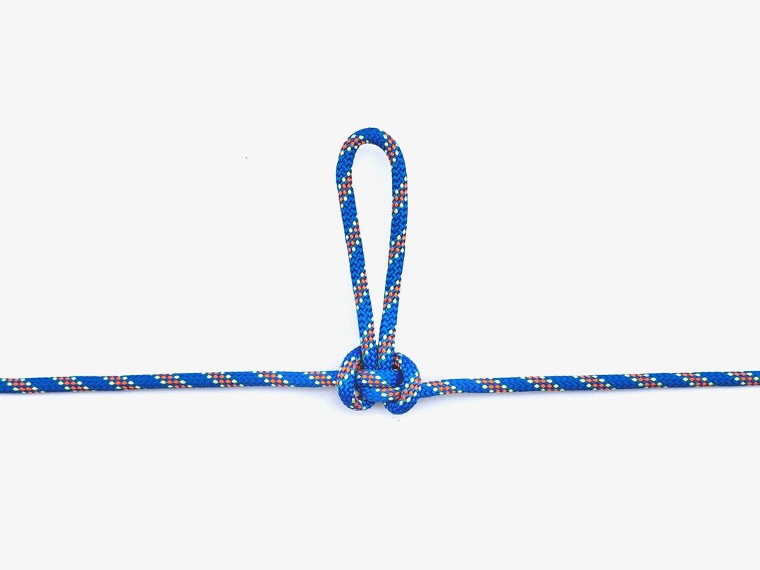 Alpine Butterfly Loop - Knot tying guide with detailed instructions