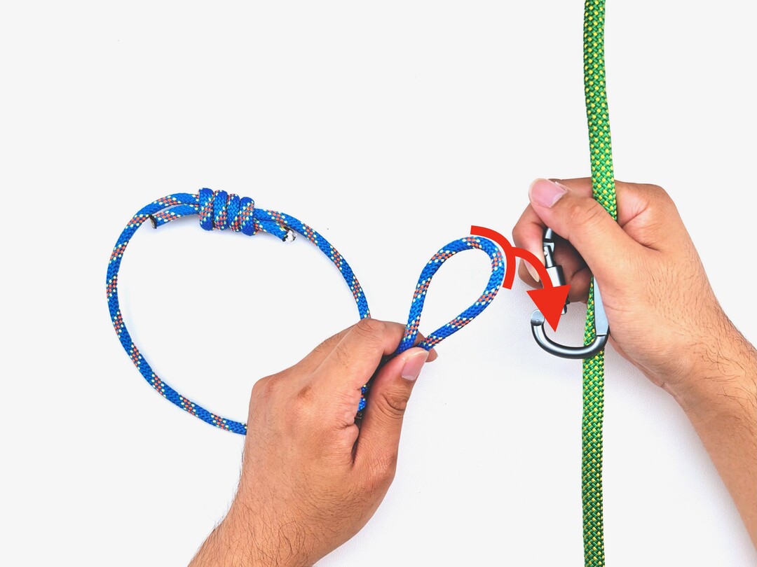 Step 1 of tying the Bachmann Knot knot - detailed visual instruction