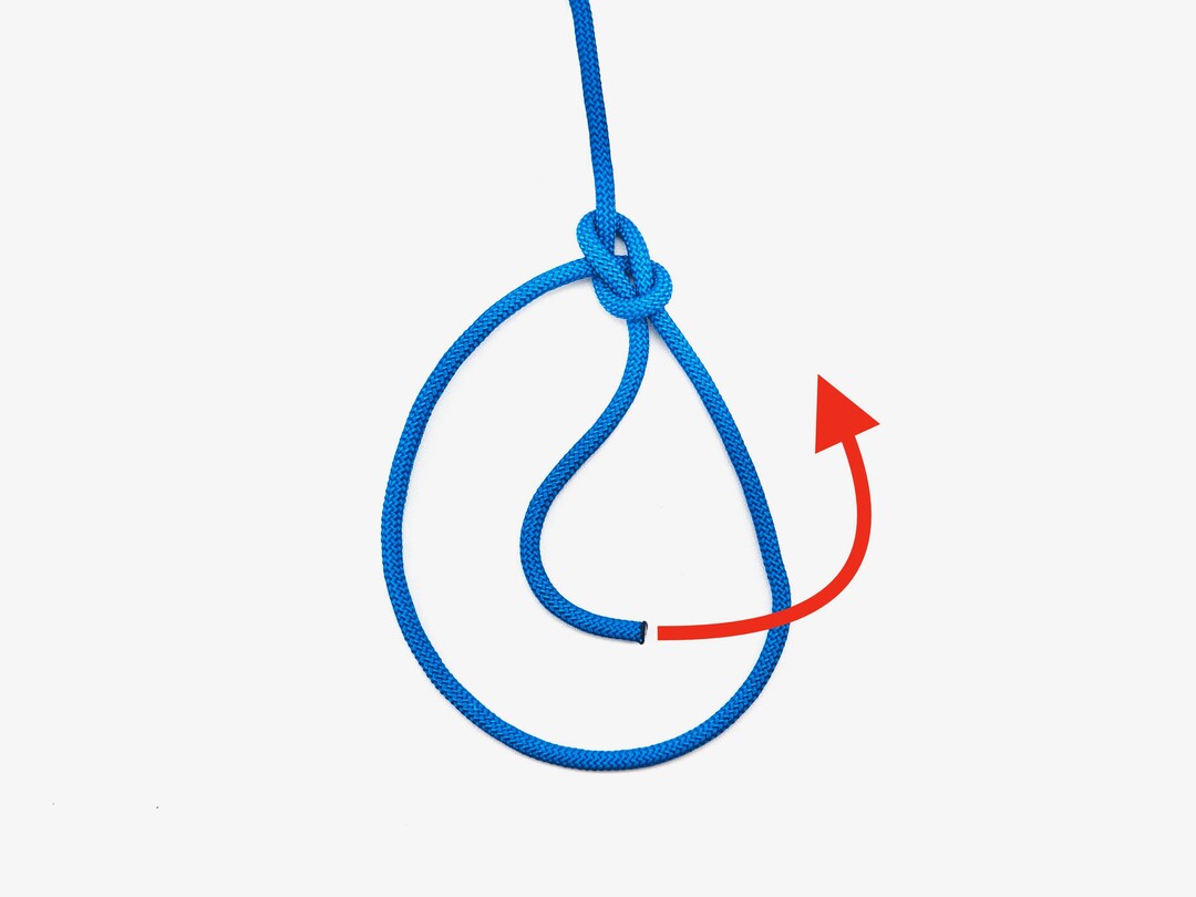 Step 1 of tying the Bowline with Stopper knot - detailed visual instruction