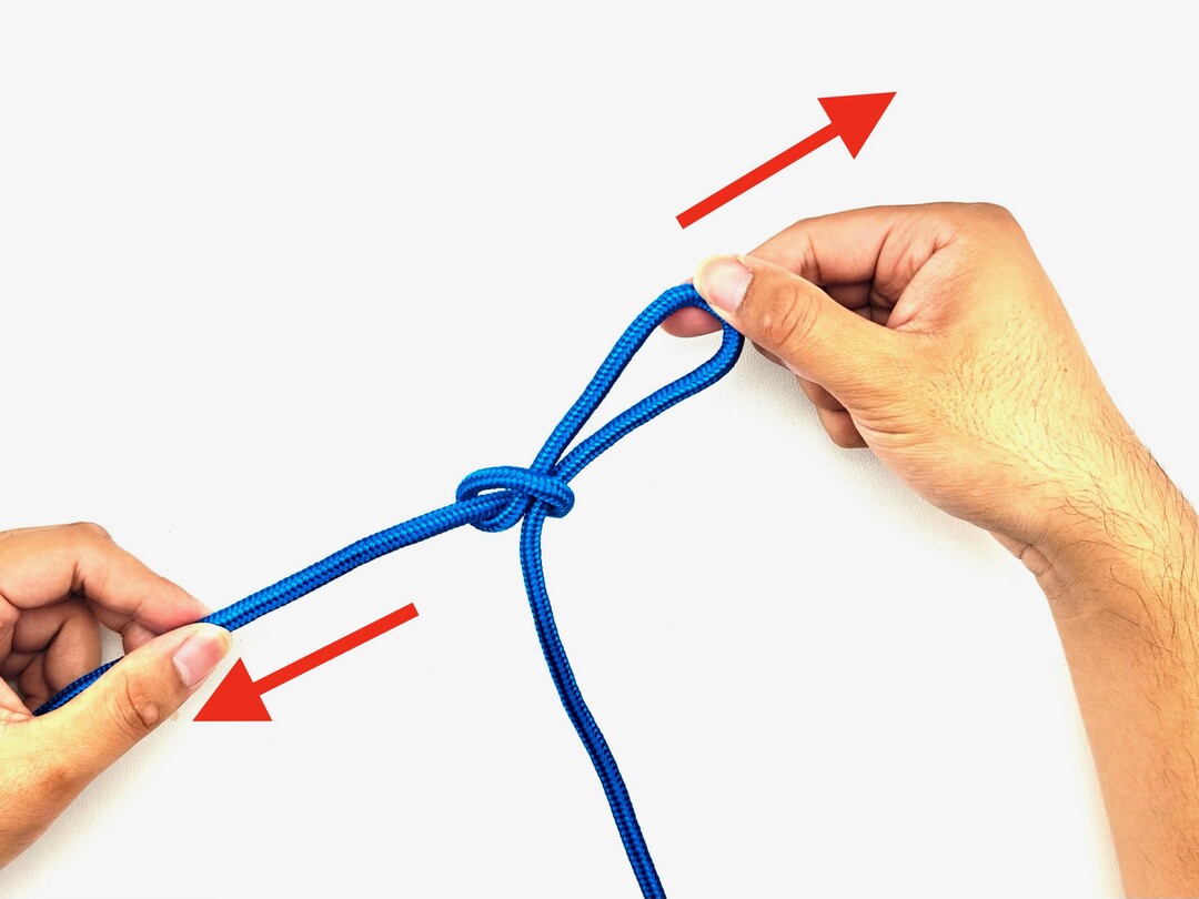 Step 3 of tying the Chain Sinnet knot - detailed visual instruction