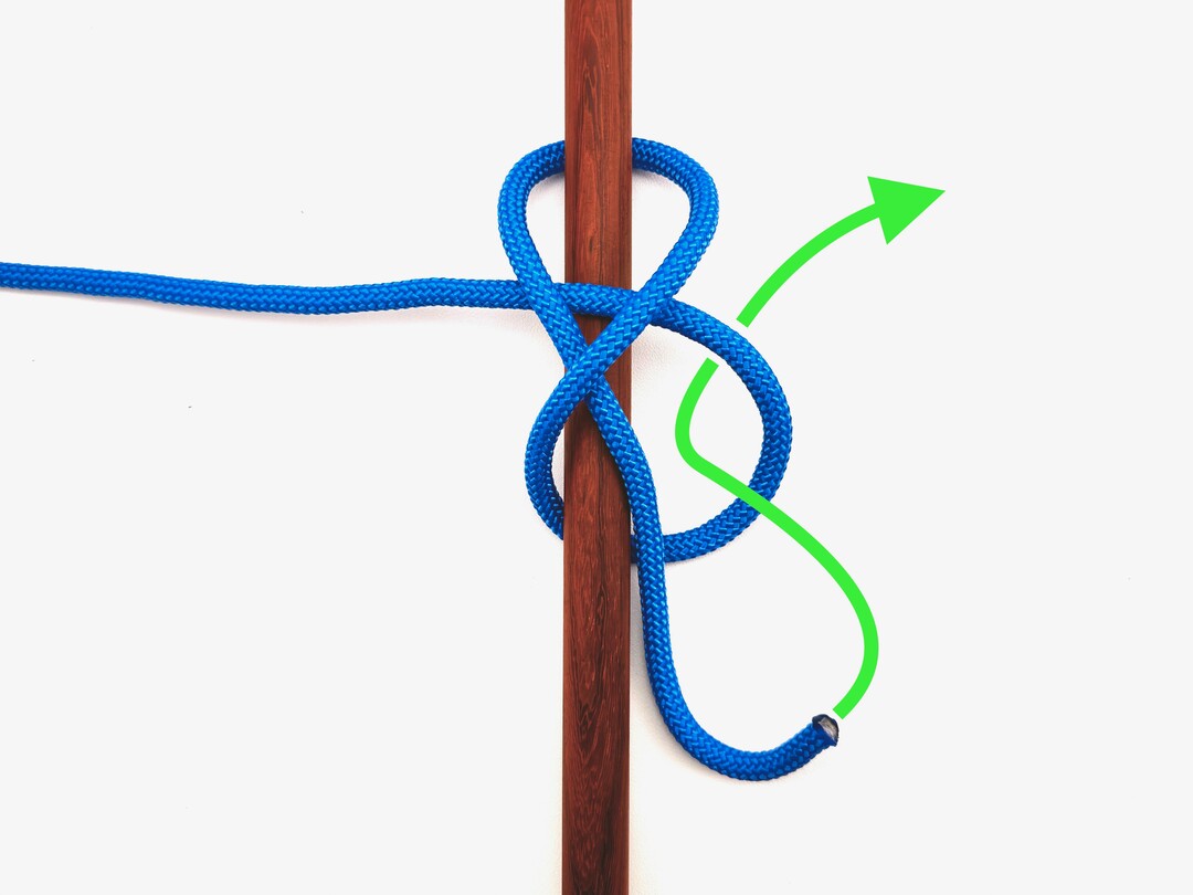 Step 3 of tying the Constrictor Knot (Rope End) knot - detailed visual instruction