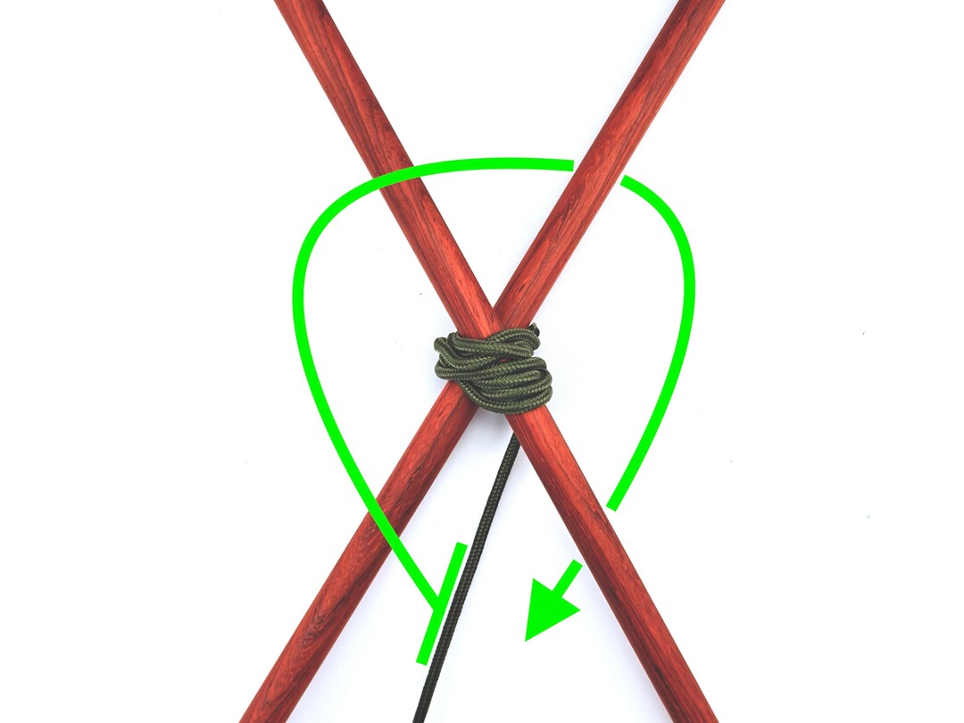Step 5 of tying the Diagonal Lashing knot - detailed visual instruction