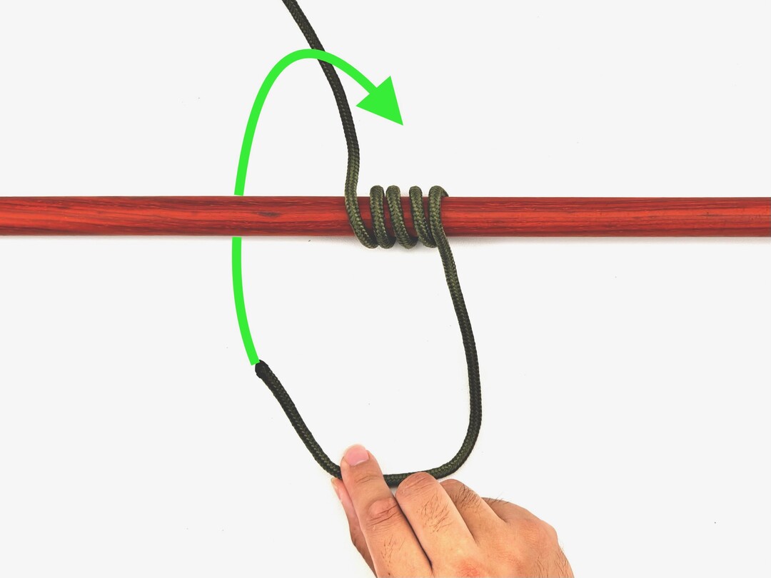 Step 4 of tying the Icicle Hitch knot - detailed visual instruction
