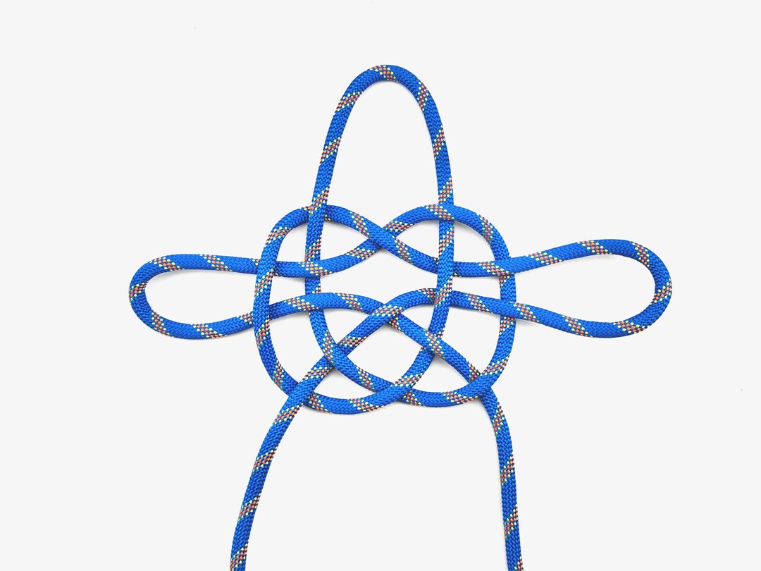 Jury Mast Knot - Decorative knot tying instructions