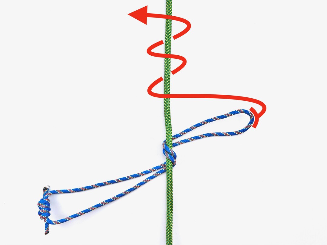 Step 2 of tying the Klemheist Knot knot - detailed visual instruction