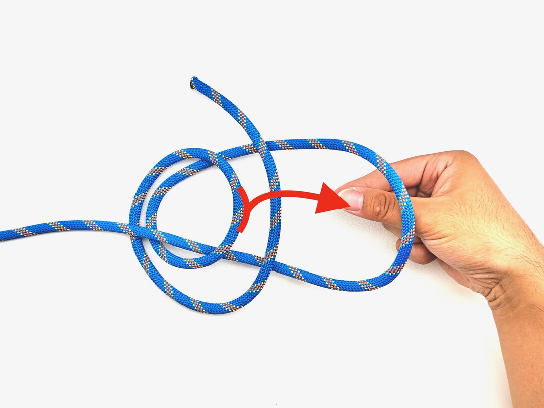 Step 3 of tying the Perfection Loop knot - detailed visual instruction