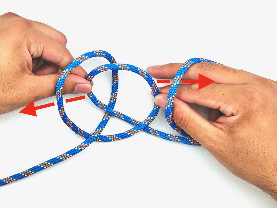 Step 3 of tying the Sheepshank knot - detailed visual instruction