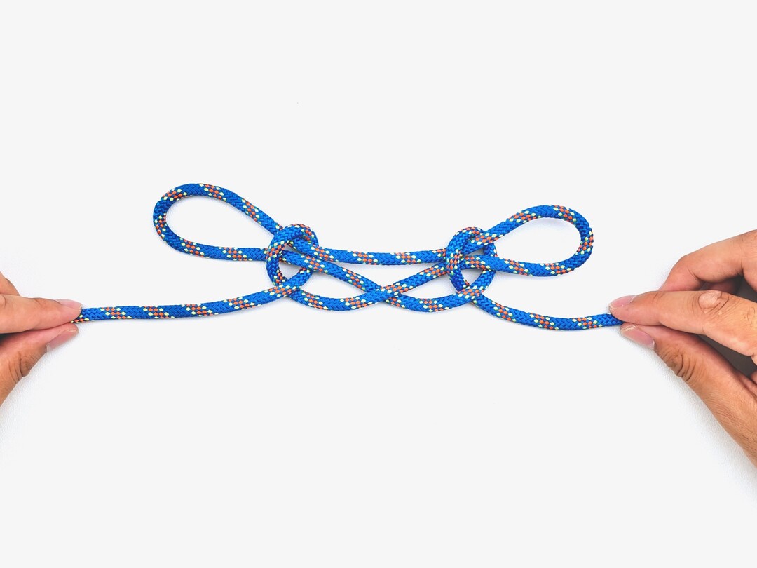 Step 5 of tying the Sheepshank knot - detailed visual instruction