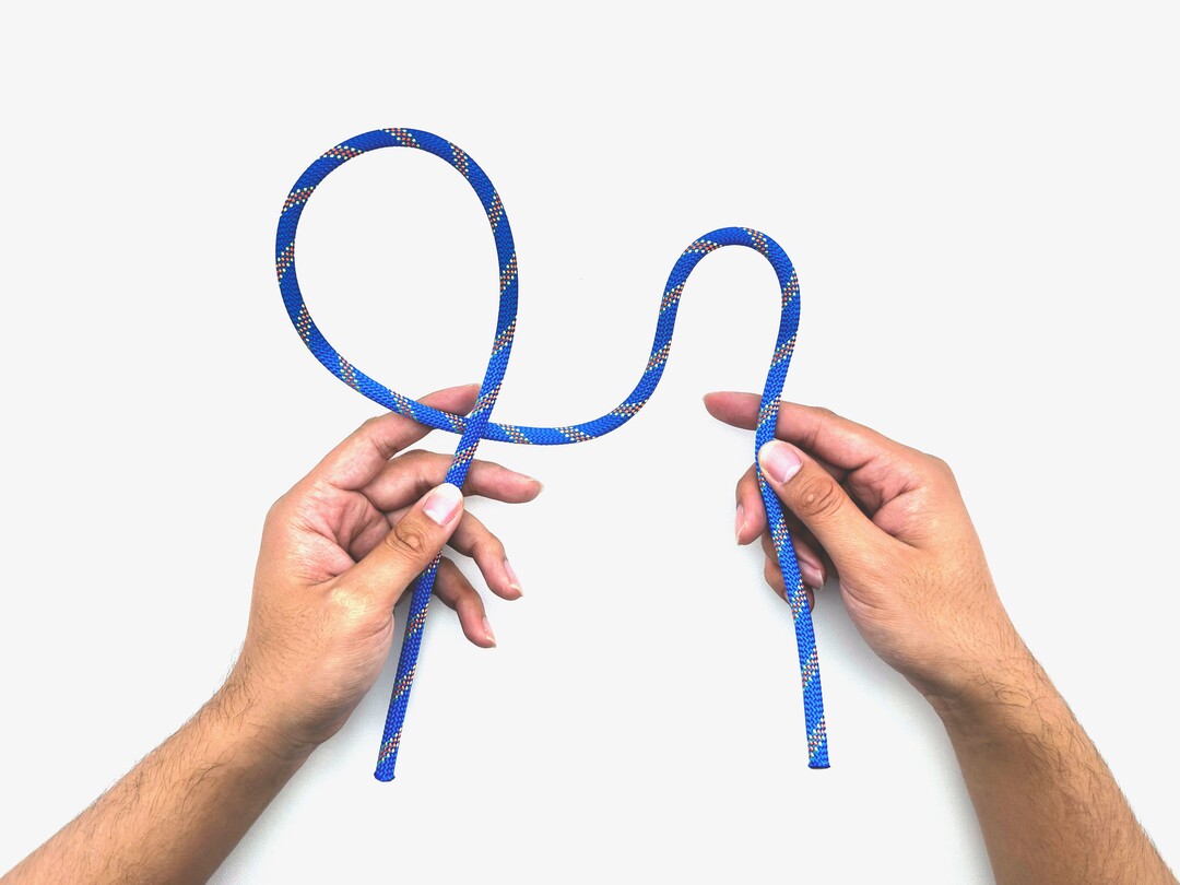 Step 1 of tying the Slipped Overhand Knot knot - detailed visual instruction