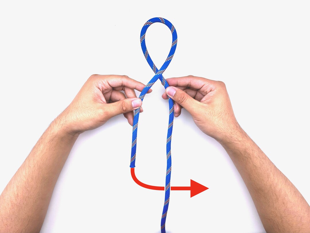 Step 4 of tying the Stevedore Knot knot - detailed visual instruction