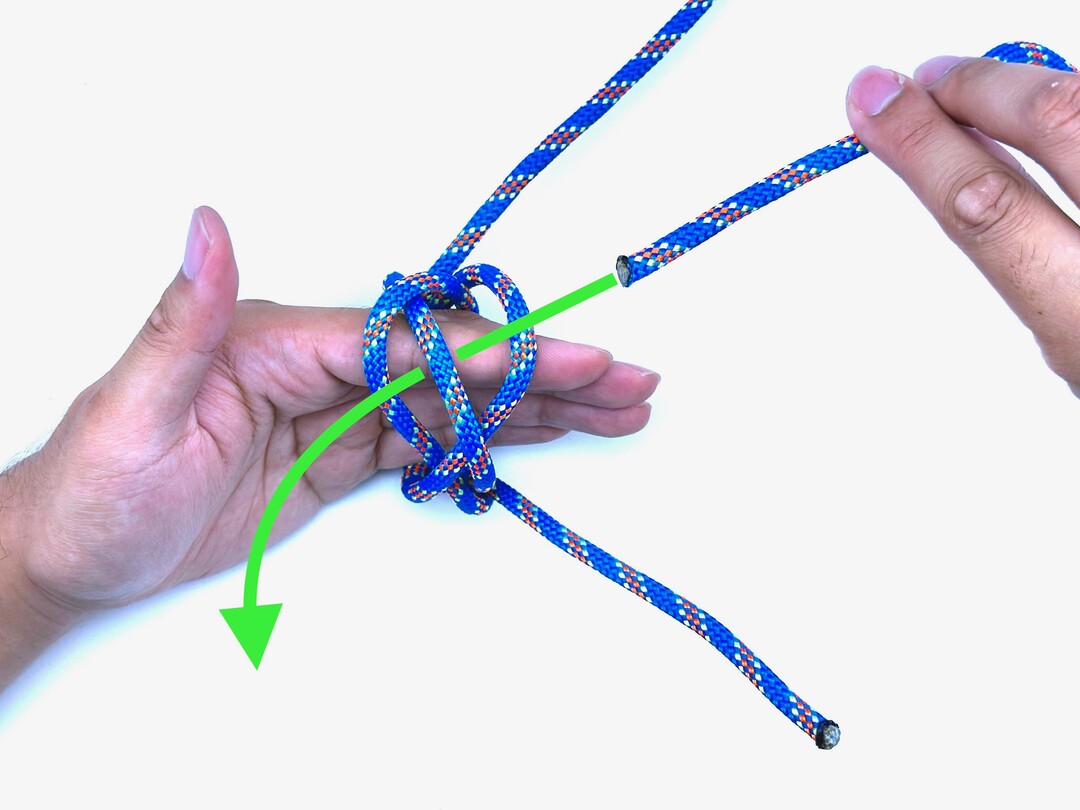 Step 11 of tying the Turk's Head (3-Lead 4-Bight) knot - detailed visual instruction