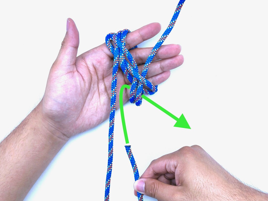 Step 12 of tying the Turk's Head (3-Lead 4-Bight) knot - detailed visual instruction