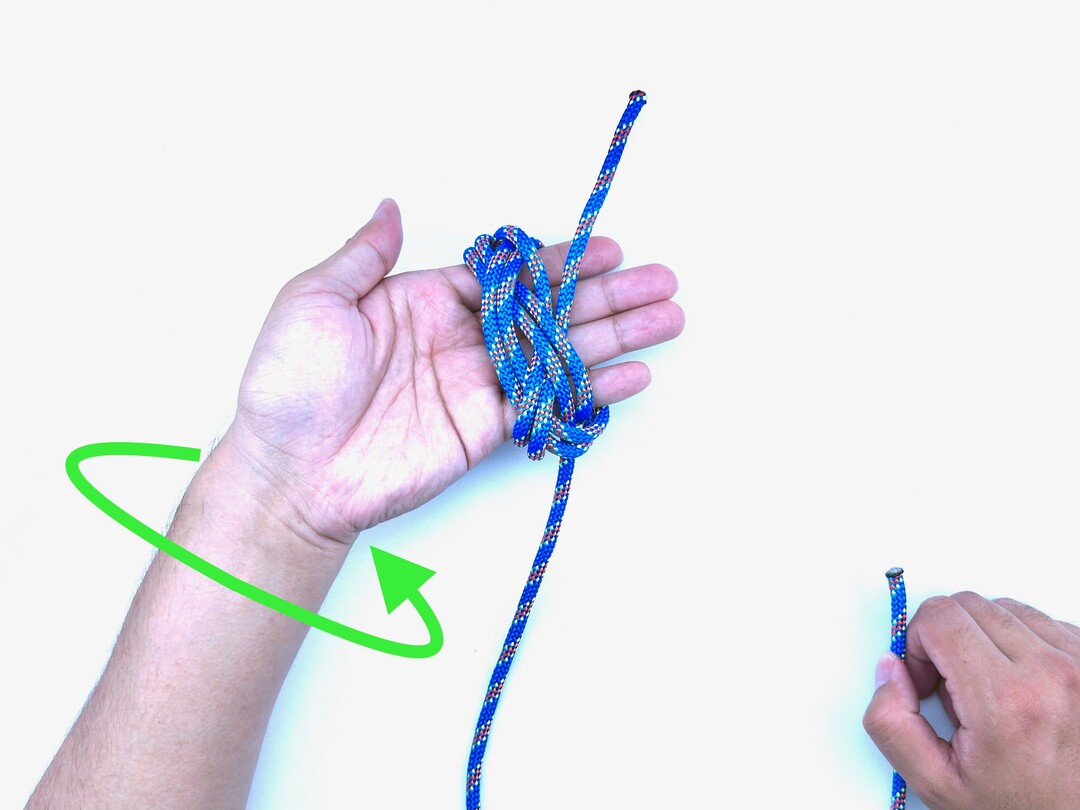 Step 17 of tying the Turk's Head (3-Lead 4-Bight) knot - detailed visual instruction