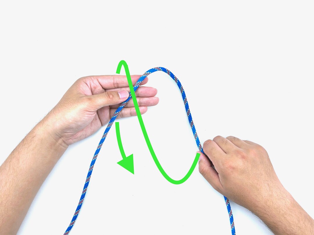 Step 2 of tying the Turk's Head (3-Lead 4-Bight) knot - detailed visual instruction