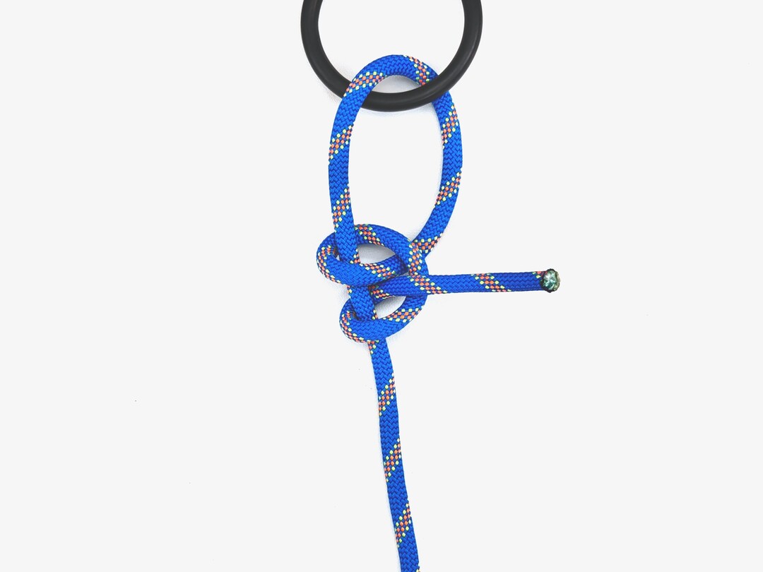 Two Half Hitches - Hitch knot tying instructions