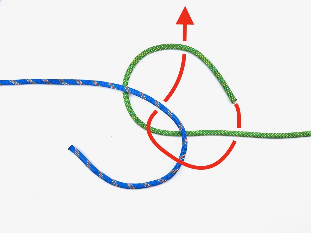 Step 2 of tying the Zeppelin Bend knot - detailed visual instruction