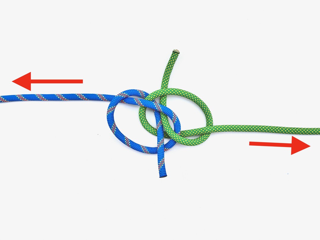 Step 4 of tying the Zeppelin Bend knot - detailed visual instruction